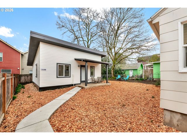 7630 N DRUMMOND Ave B, Portland, OR 97217