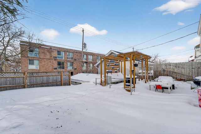 3437 N Cramer STREET, Milwaukee, WI 53211