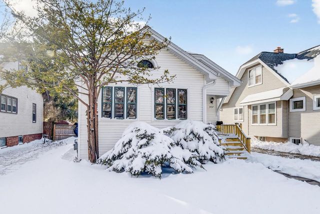 3437 N Cramer STREET, Milwaukee, WI 53211