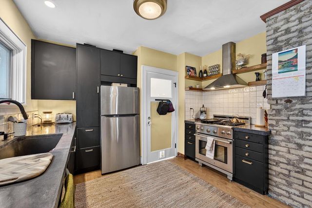 3437 N Cramer STREET, Milwaukee, WI 53211