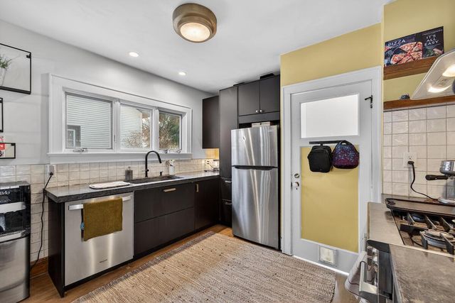 3437 N Cramer STREET, Milwaukee, WI 53211