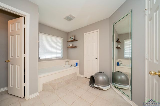 2706 Timberwood Trl, Longview, TX 75605