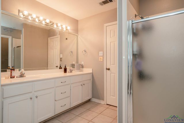 2706 Timberwood Trl, Longview, TX 75605