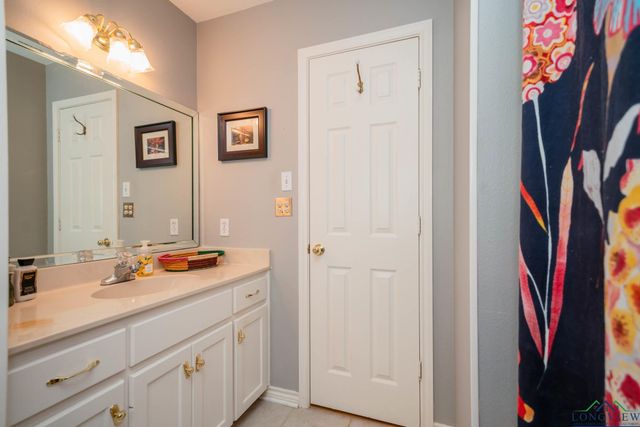 2706 Timberwood Trl, Longview, TX 75605