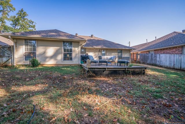 2706 Timberwood Trl, Longview, TX 75605