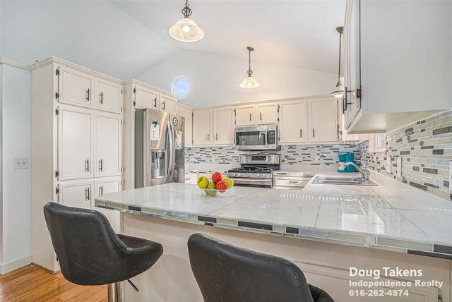 7342 Cherry Avenue, Jenison, MI 49428