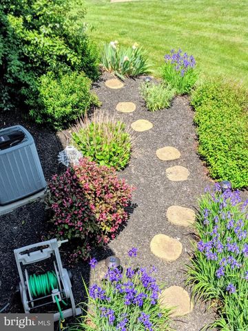 26 GEORGETOWN CT, Mountville, PA 17554