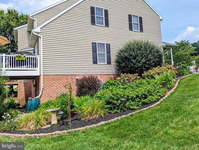 26 GEORGETOWN CT, Mountville, PA 17554