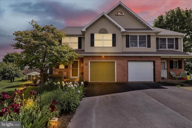 26 GEORGETOWN CT, Mountville, PA 17554