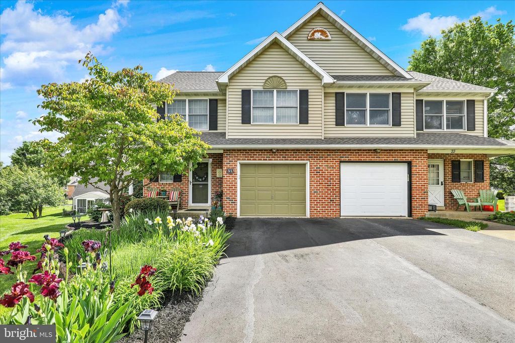 26 GEORGETOWN CT, Mountville, PA 17554