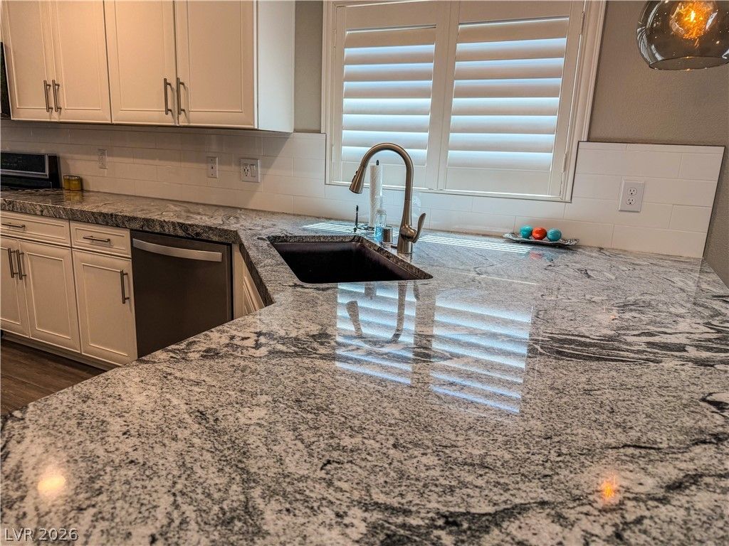 9445 Doe Mountain Court, Las Vegas, NV 89178 — photo 5
