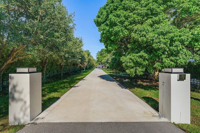 8309 SE RIVERS EDGE Street, Jupiter, FL 33458