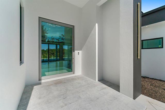 8309 SE RIVERS EDGE Street, Jupiter, FL 33458