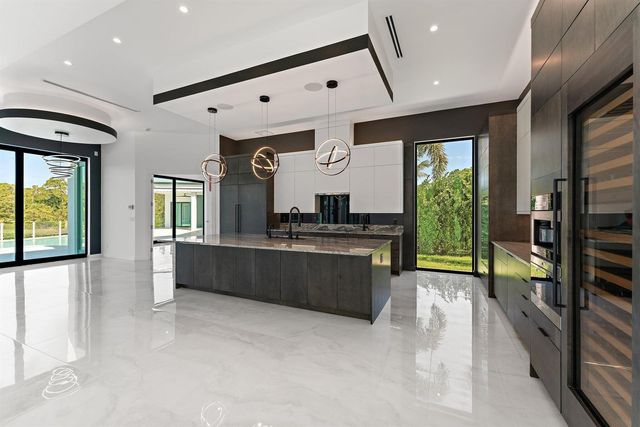 8309 SE RIVERS EDGE Street, Jupiter, FL 33458