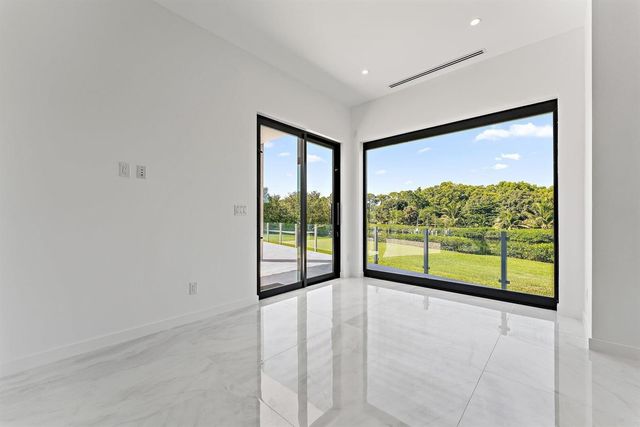 8309 SE RIVERS EDGE Street, Jupiter, FL 33458