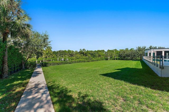 8309 SE RIVERS EDGE Street, Jupiter, FL 33458