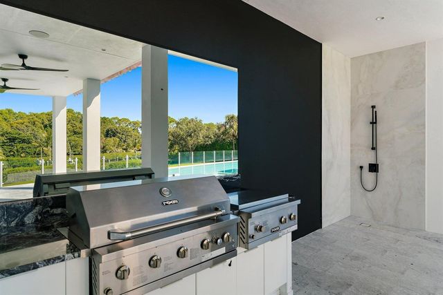 8309 SE RIVERS EDGE Street, Jupiter, FL 33458