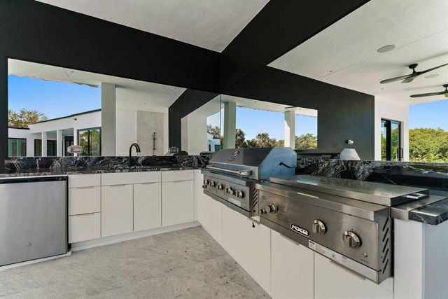 8309 SE RIVERS EDGE Street, Jupiter, FL 33458