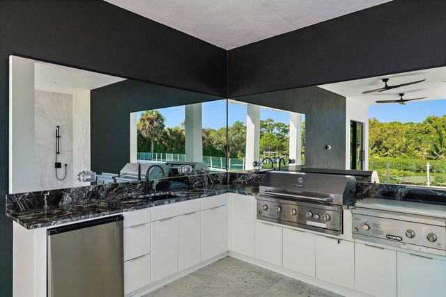 8309 SE RIVERS EDGE Street, Jupiter, FL 33458