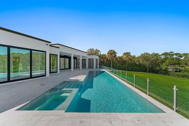 8309 SE RIVERS EDGE Street, Jupiter, FL 33458
