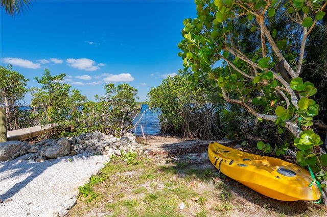 27414 MISTY AVENUE, Punta Gorda, FL 33982