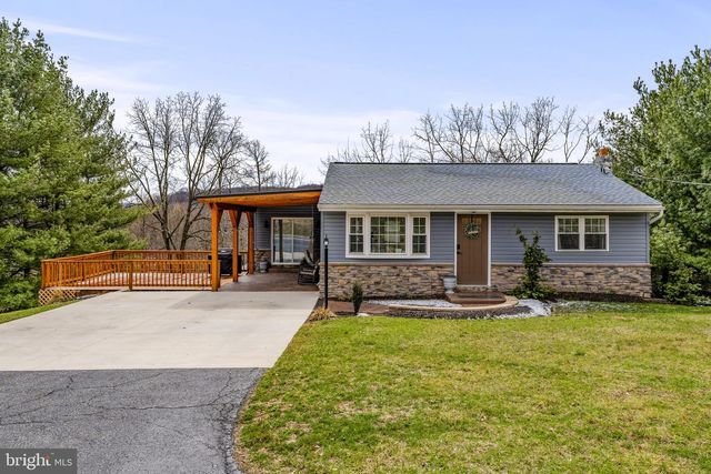 2487 HEIDELBERG AVE, Newmanstown, PA 17073