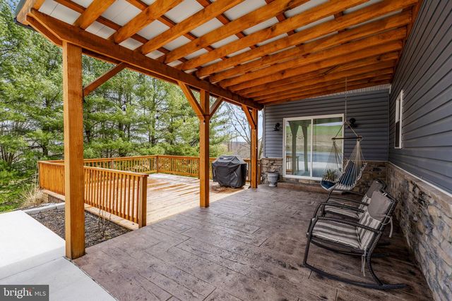 2487 HEIDELBERG AVE, Newmanstown, PA 17073