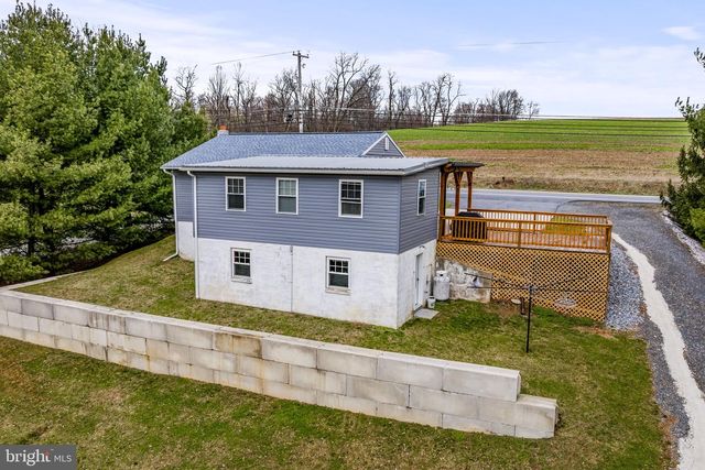 2487 HEIDELBERG AVE, Newmanstown, PA 17073