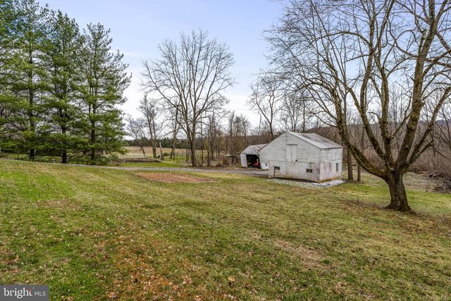 2487 HEIDELBERG AVE, Newmanstown, PA 17073