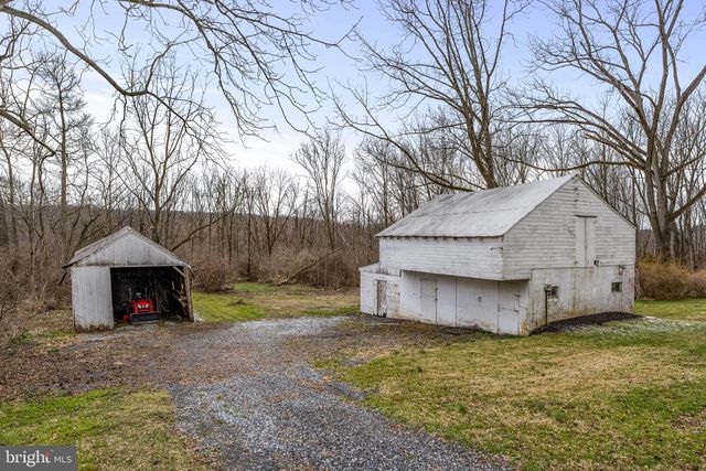 2487 HEIDELBERG AVE, Newmanstown, PA 17073
