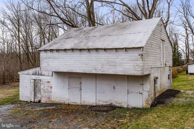 2487 HEIDELBERG AVE, Newmanstown, PA 17073