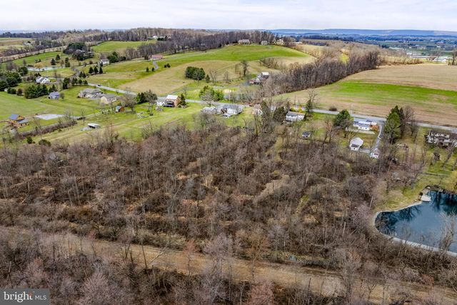 2487 HEIDELBERG AVE, Newmanstown, PA 17073