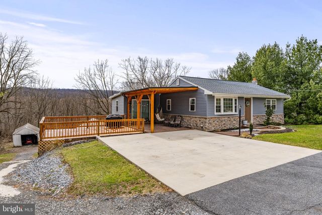 2487 HEIDELBERG AVE, Newmanstown, PA 17073