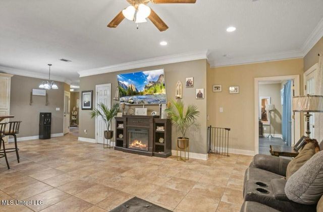 77 Canal Drive, Hattiesburg, MS 39402