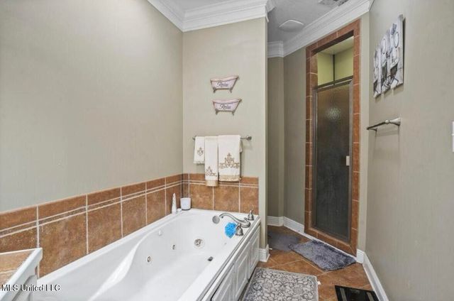 77 Canal Drive, Hattiesburg, MS 39402