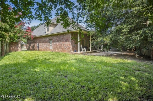 77 Canal Drive, Hattiesburg, MS 39402