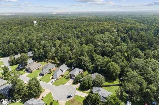 77 Canal Drive, Hattiesburg, MS 39402