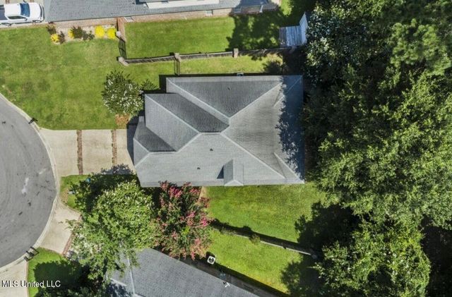 77 Canal Drive, Hattiesburg, MS 39402