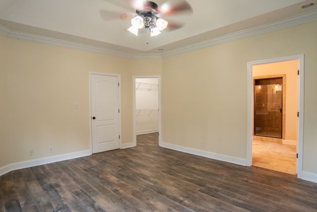 950 Willow Cir, Clarksville, TN 37043