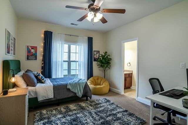 950 Willow Cir, Clarksville, TN 37043