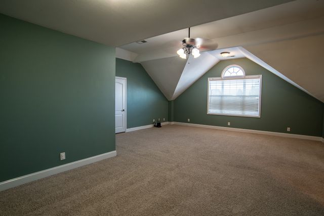 950 Willow Cir, Clarksville, TN 37043