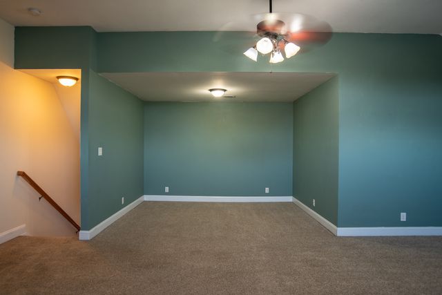 950 Willow Cir, Clarksville, TN 37043