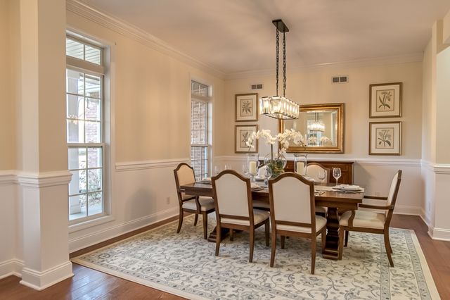 950 Willow Cir, Clarksville, TN 37043