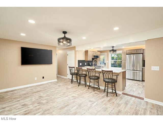 199 Elizabeth Street, Mogadore, OH 44260