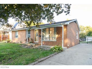 199 Elizabeth Street, Mogadore, OH 44260