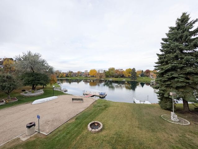 35 FREMONT Drive S, Fargo, ND 58103