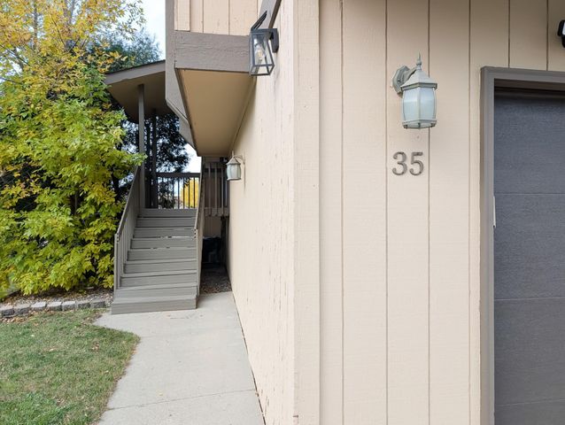 35 FREMONT Drive S, Fargo, ND 58103