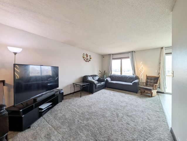 35 FREMONT Drive S, Fargo, ND 58103