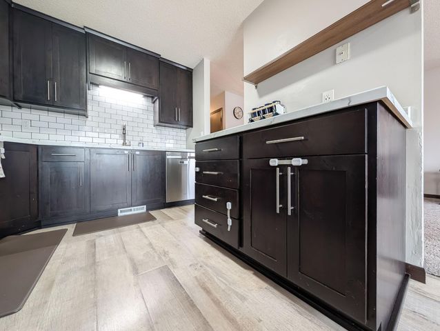 35 FREMONT Drive S, Fargo, ND 58103