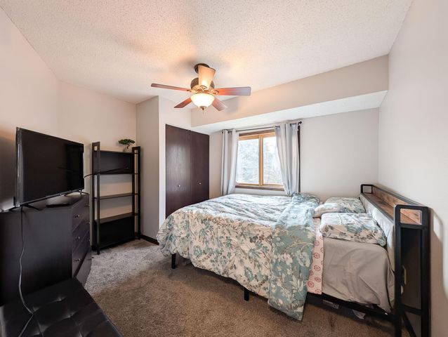 35 FREMONT Drive S, Fargo, ND 58103